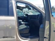 ✅ 2022 Chevrolet Silverado 1500 LT Trail Boss • VIN: 3GCUDFED1NG689442 • Lot: 41994642. Wystawiony na IAAI z przebiegiem 26 598 mil. Bezpłatny archiwum sprzedaży aukcyjnych z USA i szczegółowy raport historii pojazdu na DreamBid. Zdjęcie 5.