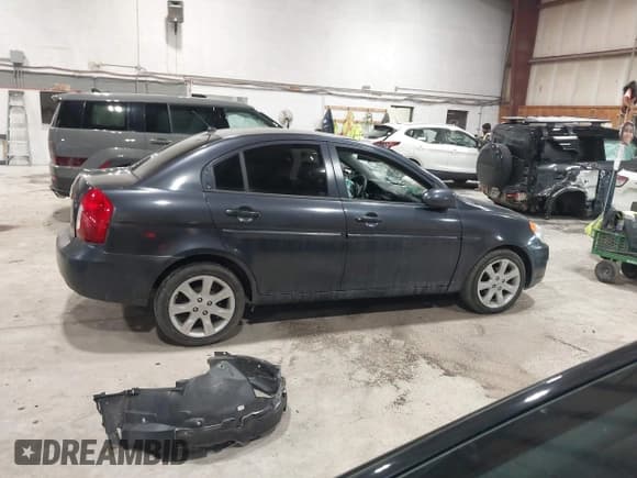 ✅ 2008 Hyundai Accent GLS • VIN: KMHCN46C78U212384 • Лот: 41596092. Опубликован ранее на IAAI с пробегом 178 562 миль. Бесплатный доступ к архиву аукционных продаж из США и подробный отчёт об истории автомобиля на DreamBid. Изображение 13.