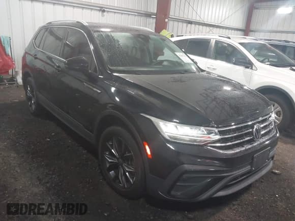 ✅ 2022 Volkswagen Tiguan SE • VIN: 3VV2B7AX0NM049163 • Lot: 42647169. Wystawiony na IAAI z przebiegiem 85 757 mil. Bezpłatny archiwum sprzedaży aukcyjnych z USA i szczegółowy raport historii pojazdu na DreamBid. Zdjęcie 1.