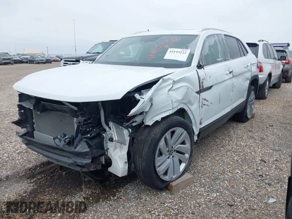 ✅ 2023 Volkswagen Atlas SE • VIN: 1V2JE2CA1PC212645 • Lot: 41145222. Wystawiony na IAAI z przebiegiem 31 541 mil. Bezpłatny archiwum sprzedaży aukcyjnych z USA i szczegółowy raport historii pojazdu na DreamBid. Zdjęcie 2.