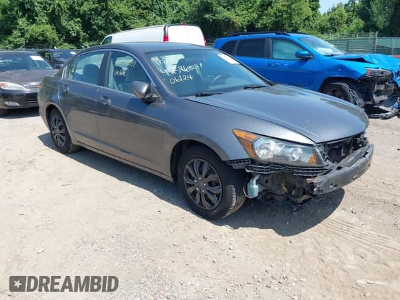 ✅ 2008 Honda Accord LX • VIN: 1HGCP25328A105976 • Lot: 42586951. Listed on IAAI with 286,579 mi. Free auction sales archive from the USA and detailed vehicle history report at DreamBid. Image 1.
