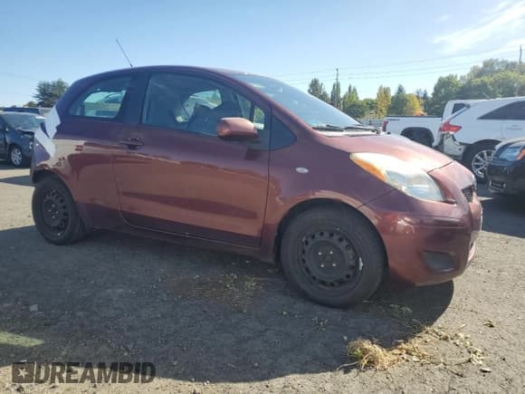 ✅ 2009 Toyota Yaris • VIN: JTDJT903595248240 • Lot: 81689085. Wystawiony na Copart z przebiegiem 139 792 mil. Bezpłatny archiwum sprzedaży aukcyjnych z USA i szczegółowy raport historii pojazdu na DreamBid. Zdjęcie 4.