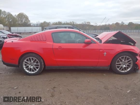 ✅ 2012 Ford Mustang Premium • VIN: 1ZVBP8AM4C5235476 • Lot: 43547051. Listed on IAAI with 111,904 mi. Free auction sales archive from the USA and detailed vehicle history report at DreamBid. Image 13.