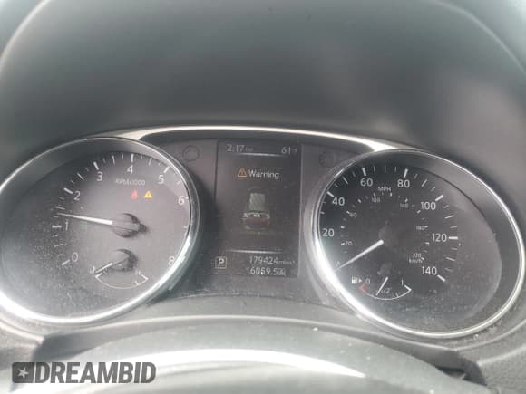 ✅ 2014 Nissan Rogue SL • VIN: 5N1AT2MV1EC802541 • Lot: 72063565. Listed on Copart with 179,424 mi. Free auction sales archive from the USA and detailed vehicle history report at DreamBid. Image 9.