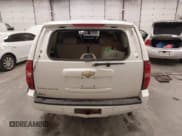 ✅ 2007 Chevrolet Suburban Commercial • VIN: 3GNGK26K97G294704 • Lot: 41884158. Wystawiony na IAAI z przebiegiem 187 857 mil. Bezpłatny archiwum sprzedaży aukcyjnych z USA i szczegółowy raport historii pojazdu na DreamBid. Zdjęcie 16.