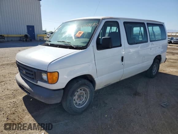 ✅ 2003 Ford Econoline Passenger XL • VIN: 1FMRE11273HB82439 • Lot: 56247275. Listed on Copart with 152,775 mi. Free auction sales archive from the USA and detailed vehicle history report at DreamBid. Image 1.