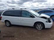 ✅ 2005 Dodge Caravan SXT • VIN: 2D4GP44L95R404212 • Lot: 41807526. Listed on IAAI with Not provided. Free auction sales archive from the USA and detailed vehicle history report at DreamBid. Image 13.