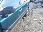 ✅ 2004 Volvo XC90 • VIN: YV1CZ59H841035548 • Lot: 42705573. Wystawiony na IAAI z przebiegiem 164 756 mil. Bezpłatny archiwum sprzedaży aukcyjnych z USA i szczegółowy raport historii pojazdu na DreamBid. Zdjęcie 18.