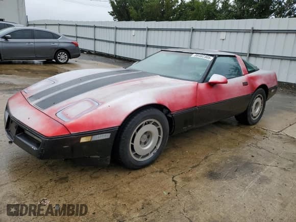 ✅ 1987 Chevrolet Corvette • VIN: 1G1YY2187H5125421 • Лот: 86482305. Опубликован ранее на Copart с пробегом 136 255 миль. Бесплатный доступ к архиву аукционных продаж из США и подробный отчёт об истории автомобиля на DreamBid. Изображение 1.
