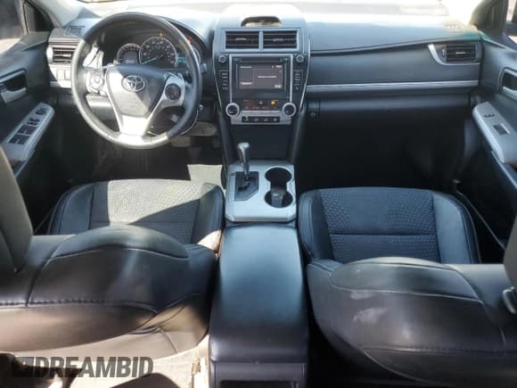 ✅ 2014 Toyota Camry SE • VIN: 4T1BF1FK0EU419032 • Lot: 82543185. Wystawiony na Copart z przebiegiem 179 440 mil. Bezpłatny archiwum sprzedaży aukcyjnych z USA i szczegółowy raport historii pojazdu na DreamBid. Zdjęcie 8.