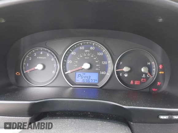 ✅ 2010 Hyundai Santa Fe GLS • VIN: 5NMSG3AB0AH400275 • Лот: 41390270. Опубликован ранее на IAAI с пробегом 169 677 миль. Бесплатный доступ к архиву аукционных продаж из США и подробный отчёт об истории автомобиля на DreamBid. Изображение 7.