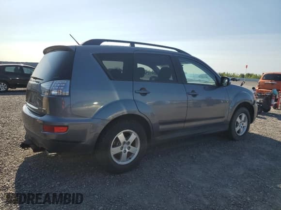 ✅ 2010 Mitsubishi Outlander LS • VIN: JA4JT3AX9AZ603528 • Lot: 66729785. Listed on Copart with 118,147 mi. Free auction sales archive from the USA and detailed vehicle history report at DreamBid. Image 3.