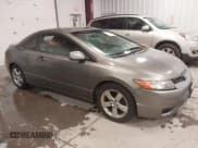 ✅ 2006 Honda Civic EX • VIN: 2HGFG128X6H515852 • Lot: 43695151. Wystawiony na IAAI z przebiegiem 131 676 mil. Bezpłatny archiwum sprzedaży aukcyjnych z USA i szczegółowy raport historii pojazdu na DreamBid. Zdjęcie 1.