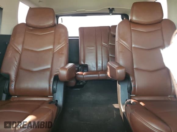 ✅ 2020 Cadillac Escalade Premium Luxury • VIN: 1GYS3CKJ6LR237965 • Лот: 93537365. Опубликован ранее на Copart с пробегом 104 379 миль. Бесплатный доступ к архиву аукционных продаж из США и подробный отчёт об истории автомобиля на DreamBid. Изображение 10.