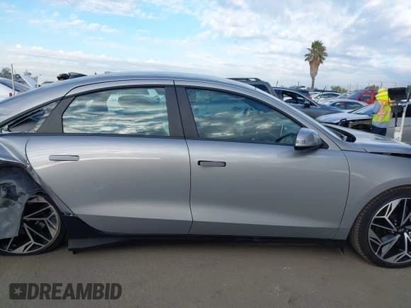 ✅ 2025 Hyundai Ioniq 6 SEL • VIN: KMHM34AAXSA083386 • Лот: 43291525. Опубликован ранее на IAAI с пробегом 3 234 миль. Бесплатный доступ к архиву аукционных продаж из США и подробный отчёт об истории автомобиля на DreamBid. Изображение 14.