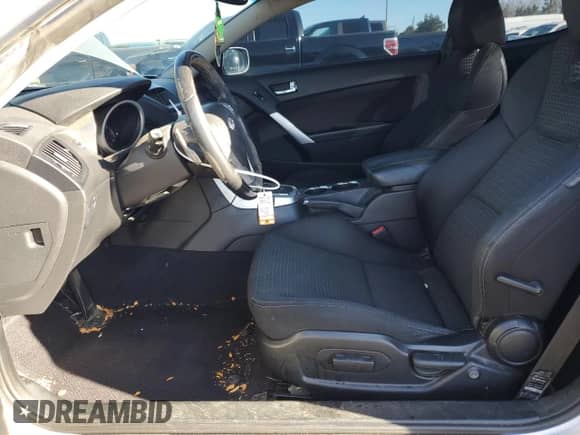 2010 Hyundai Genesis Coupe Premium с VIN KMHHT6KD8AU004414, выставлен на аукционе Copart как лот 82357064 с пробегом 65 256 миль миль и Списание • Salvage title. История ставок и продаж доступна на DreamBid. Изображение 7.