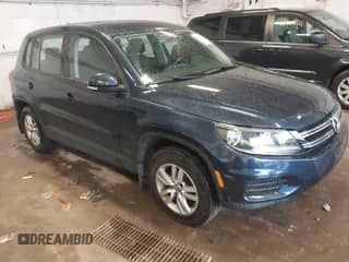 2013 Volkswagen Tiguan S z VIN WVGAV7AX0DW554003, wystawiony jako IAAI lot #42820716 z przebiegiem 113 541 mil mil oraz . Historia ofert i sprzedaży dostępna na DreamBid. Obrazek 1.