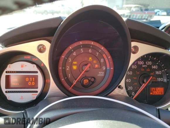 ✅ 2009 Nissan 370Z Touring • VIN: JN1AZ44E69M407031 • Лот: 75331544. Опубликован ранее на Copart с пробегом 171 288 миль. Бесплатный доступ к архиву аукционных продаж из США и подробный отчёт об истории автомобиля на DreamBid. Изображение 9.