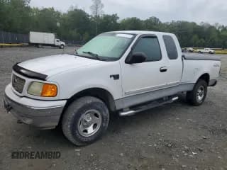✅ 2004 Ford F-150 XL • VIN: 2FTRX18W84CA47177 • Лот: 84593925. Опубликован ранее на Copart с пробегом 132 079 миль. Бесплатный доступ к архиву аукционных продаж из США и подробный отчёт об истории автомобиля на DreamBid. Изображение 1.