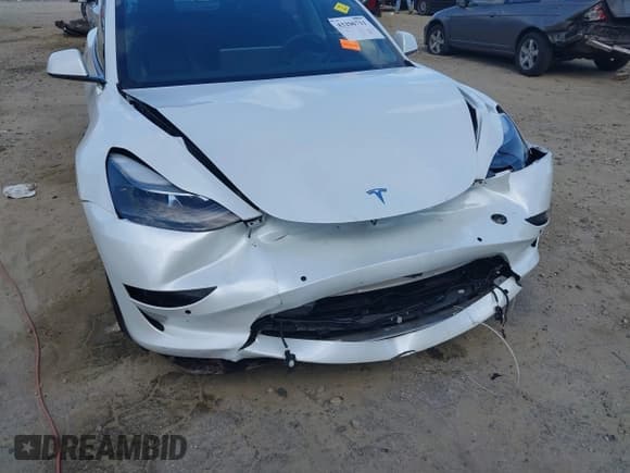 ✅ 2021 Tesla Model 3 Standard Range Plus • VIN: 5YJ3E1EA4MF084403 • Lot: 43296711. Wystawiony na IAAI z przebiegiem 42 187 mil. Bezpłatny archiwum sprzedaży aukcyjnych z USA i szczegółowy raport historii pojazdu na DreamBid. Zdjęcie 6.