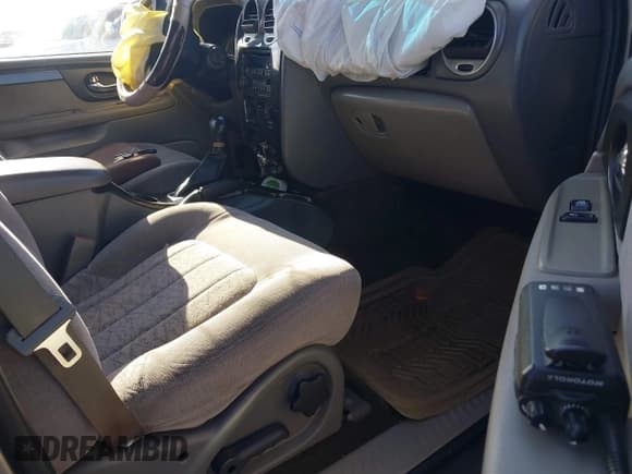 ✅ 2003 GMC Envoy SLE • VIN: 1GKDT13S732168534 • Lot: 38049193. Wystawiony na IAAI z przebiegiem 230 894 mil. Bezpłatny archiwum sprzedaży aukcyjnych z USA i szczegółowy raport historii pojazdu na DreamBid. Zdjęcie 5.