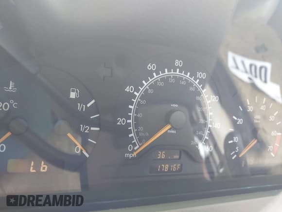 ✅ 2000 Mercedes-Benz C 230/260/280/320 • VIN: WDBHA29G5YA849170 • Lot: 43094506. Wystawiony na IAAI z przebiegiem 178 168 mil. Bezpłatny archiwum sprzedaży aukcyjnych z USA i szczegółowy raport historii pojazdu na DreamBid. Zdjęcie 7.