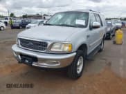 ✅ 1998 Ford Expedition XLT • VIN: 1FMPU18LXWLB92425 • Lot: 43325275. Wystawiony na IAAI z przebiegiem 180 023 mil. Bezpłatny archiwum sprzedaży aukcyjnych z USA i szczegółowy raport historii pojazdu na DreamBid. Zdjęcie 2.