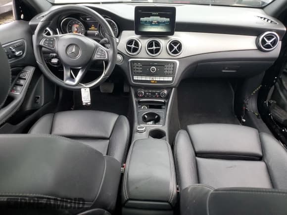 ✅ 2018 Mercedes-Benz GLA 250 • VIN: WDCTG4GB3JJ428254 • Лот: 90706485. Опубликован ранее на Copart с пробегом 50 103 миль. Бесплатный доступ к архиву аукционных продаж из США и подробный отчёт об истории автомобиля на DreamBid. Изображение 8.