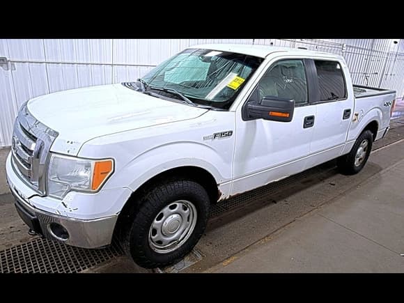 ✅ 2011 Ford F-150 XL • VIN: 1FTFW1EF5BKD48377 • Lot: 42132364. Listed on IAAI with 204,145 mi. Free auction sales archive from the USA and detailed vehicle history report at DreamBid. Image 1.