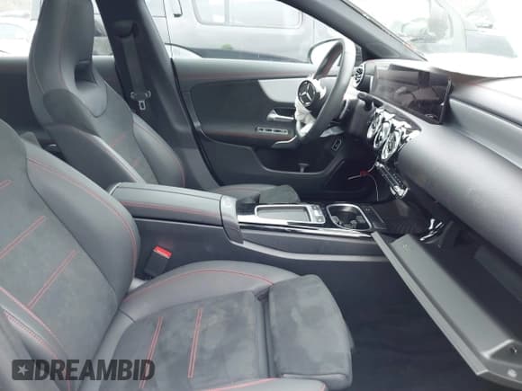 ✅ 2025 Mercedes-Benz CLA 250 • VIN: W1K5J4HB1SN490217 • Лот: 41487666. Опубликован ранее на IAAI с пробегом 7 629 миль. Бесплатный доступ к архиву аукционных продаж из США и подробный отчёт об истории автомобиля на DreamBid. Изображение 5.