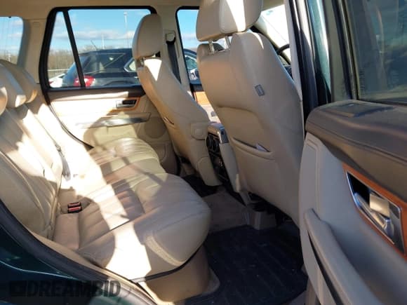 ✅ 2012 Land Rover Range Rover Sport SC • VIN: SALSH2E47CA759499 • Lot: 43921639. Listed on IAAI with 143,327 mi. Free auction sales archive from the USA and detailed vehicle history report at DreamBid. Image 8.