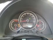 ✅ 2019 Volkswagen Beetle S • VIN: 3VWFD7AT0KM713901 • Лот: 71628455. Опубликован ранее на Copart с пробегом 10 084 миль. Бесплатный доступ к архиву аукционных продаж из США и подробный отчёт об истории автомобиля на DreamBid. Изображение 9.