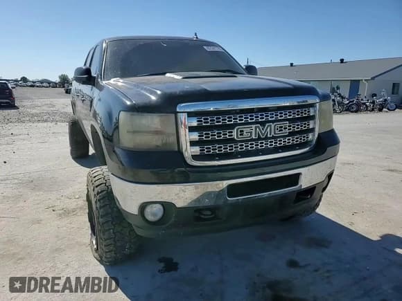 ✅ 2013 GMC Sierra 2500HD SLT • VIN: 1GT121C89DF104639 • Lot: 87241785. Listed on Copart with 156,735 mi. Free auction sales archive from the USA and detailed vehicle history report at DreamBid. Image 13.