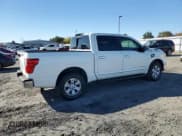 ✅ 2017 Nissan Titan SV • VIN: 1N6AA1EK1HN543242 • Lot: 82617335. Wystawiony na Copart z przebiegiem 147 442 mil. Bezpłatny archiwum sprzedaży aukcyjnych z USA i szczegółowy raport historii pojazdu na DreamBid. Zdjęcie 3.