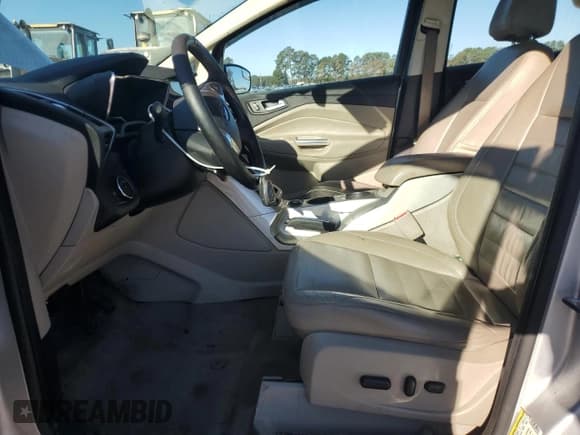 ✅ 2013 Ford C-Max SEL • VIN: 1FADP5BU7DL554270 • Lot: 82614795. Wystawiony na Copart z przebiegiem 135 289 mil. Bezpłatny archiwum sprzedaży aukcyjnych z USA i szczegółowy raport historii pojazdu na DreamBid. Zdjęcie 7.