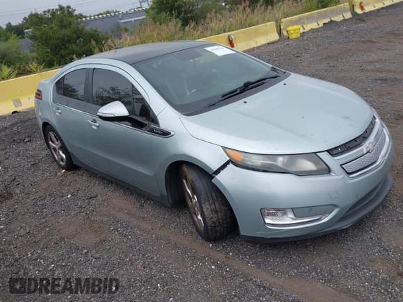 ✅ 2012 Chevrolet Volt • VIN: 1G1RD6E47CU104677 • Lot: 43249130. Wystawiony na IAAI z przebiegiem Nie podano. Bezpłatny archiwum sprzedaży aukcyjnych z USA i szczegółowy raport historii pojazdu na DreamBid. Zdjęcie 1.
