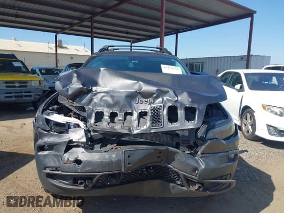 ✅ 2022 Jeep Cherokee Trailhawk • VIN: 1C4PJMBX0ND511091 • Lot: 42418249. Wystawiony na IAAI z przebiegiem 76 954 mil. Bezpłatny archiwum sprzedaży aukcyjnych z USA i szczegółowy raport historii pojazdu na DreamBid. Zdjęcie 12.