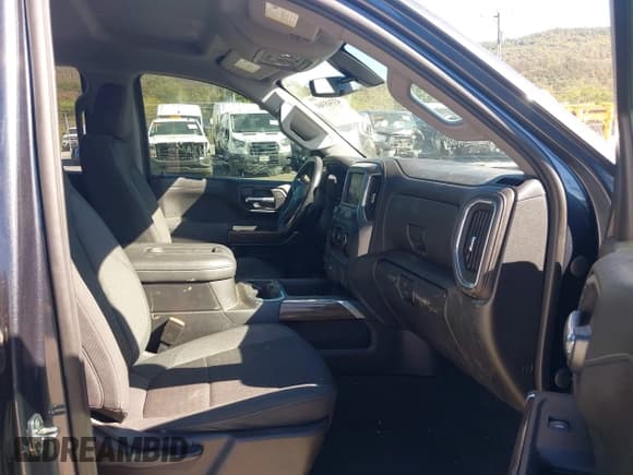 ✅ 2021 Chevrolet Silverado 1500 LT Trail Boss • VIN: 1GCPYFED9MZ355983 • Lot: 43345360. Wystawiony na IAAI z przebiegiem 94 150 mil. Bezpłatny archiwum sprzedaży aukcyjnych z USA i szczegółowy raport historii pojazdu na DreamBid. Zdjęcie 5.