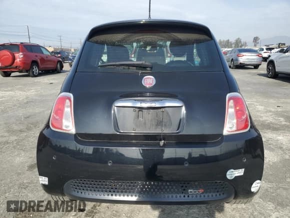 ✅ 2013 FIAT 500e • VIN: 3C3CFFGE9DT740322 • Lot: 42872445. Listed on Copart with 45,613 mi. Free auction sales archive from the USA and detailed vehicle history report at DreamBid. Image 6.