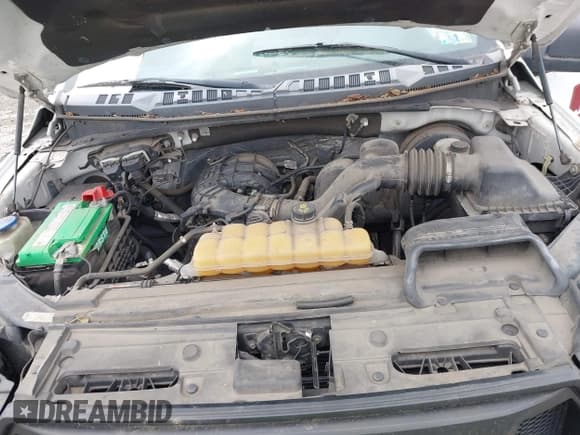 ✅ 2015 Ford F-150 XL • VIN: 1FTMF1C83FKE31694 • Лот: 42718841. Опубликован ранее на IAAI с пробегом 205 975 миль. Бесплатный доступ к архиву аукционных продаж из США и подробный отчёт об истории автомобиля на DreamBid. Изображение 10.