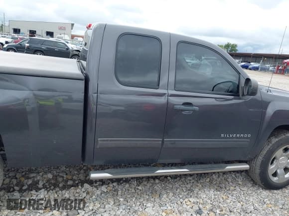 ✅ 2011 Chevrolet Silverado 1500 LT • VIN: 1GCRCSE02BZ183063 • Lot: 43280874. Listed on IAAI with 153,119 mi. Free auction sales archive from the USA and detailed vehicle history report at DreamBid. Image 14.