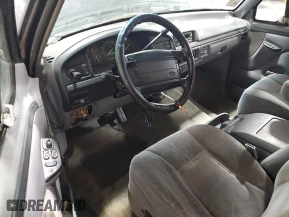 ✅ 1996 Ford Bronco XL • VIN: 1FMEU15N5TLB27829 • Lot: 58618705. Listed on Copart with Not provided. Free auction sales archive from the USA and detailed vehicle history report at DreamBid. Image 8.