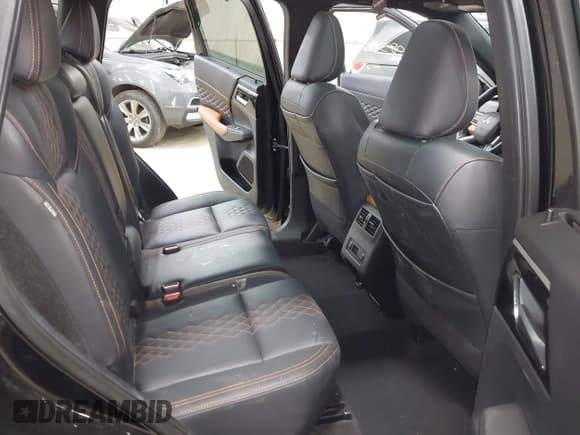 ✅ 2022 Mitsubishi Outlander SEL • VIN: JA4J4VA80NZ022006 • Lot: 43083614. Wystawiony na IAAI z przebiegiem 57 944 mil. Bezpłatny archiwum sprzedaży aukcyjnych z USA i szczegółowy raport historii pojazdu na DreamBid. Zdjęcie 8.