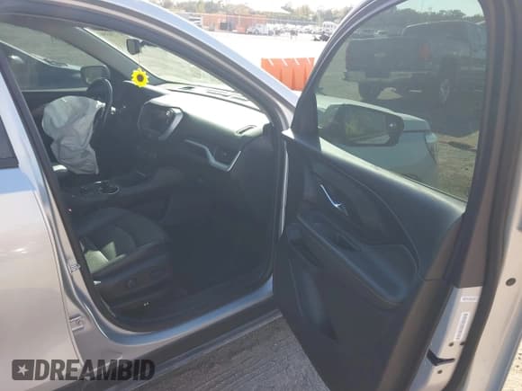 ✅ 2020 GMC Terrain SLT • VIN: 3GKALPEX2LL236767 • Lot: 43776334. Listed on IAAI with 55,371 mi. Free auction sales archive from the USA and detailed vehicle history report at DreamBid. Image 5.