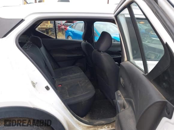 ✅ 2019 Nissan Kicks SR • VIN: 3N1CP5CU4KL501955 • Лот: 43470560. Опубликован ранее на IAAI с пробегом 131 082 миль. Бесплатный доступ к архиву аукционных продаж из США и подробный отчёт об истории автомобиля на DreamBid. Изображение 8.