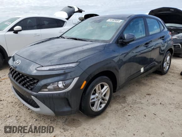 ✅ 2022 Hyundai Kona SE • VIN: KM8K22AB4NU805476 • Лот: 74182684. Опубликован ранее на Copart с пробегом Не указан. Бесплатный доступ к архиву аукционных продаж из США и подробный отчёт об истории автомобиля на DreamBid. Изображение 1.