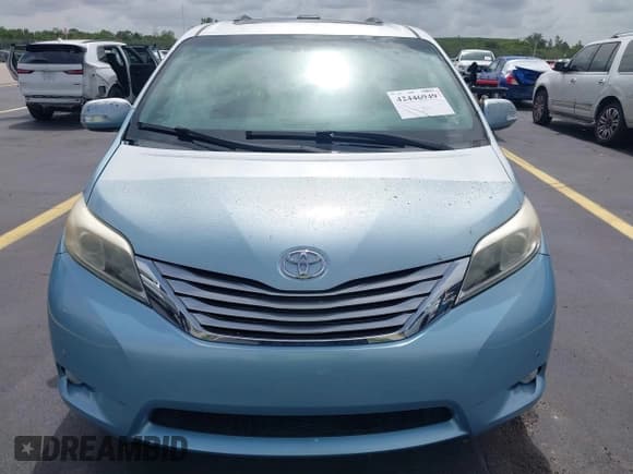 ✅ 2015 Toyota Sienna Limited • VIN: 5TDDK3DC0FS127743 • Lot: 42446949. Listed on IAAI with 63,026 mi. Free auction sales archive from the USA and detailed vehicle history report at DreamBid. Image 12.