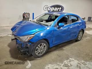 ✅ 2017 Toyota Yaris • VIN: 3MYDLBYVXHY156733 • Lot: 93963295. Wystawiony na Copart z przebiegiem 90 039 mil. Bezpłatny archiwum sprzedaży aukcyjnych z USA i szczegółowy raport historii pojazdu na DreamBid. Zdjęcie 1.