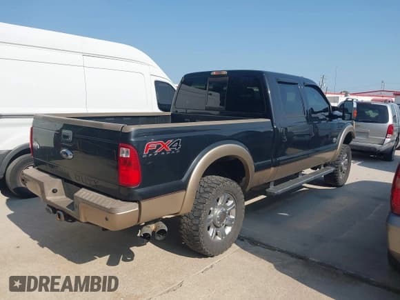 ✅ 2014 Ford F-250 XL • VIN: 1FT7W2BT2EEA24942 • Лот: 43180157. Опубликован ранее на IAAI с пробегом 311 490 миль. Бесплатный доступ к архиву аукционных продаж из США и подробный отчёт об истории автомобиля на DreamBid. Изображение 4.