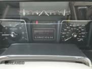 ✅ 2013 Lincoln Navigator • VIN: 5LMJJ2H59DEL05978 • Lot: 82523135. Wystawiony na Copart z przebiegiem 88 356 mil. Bezpłatny archiwum sprzedaży aukcyjnych z USA i szczegółowy raport historii pojazdu na DreamBid. Zdjęcie 9.